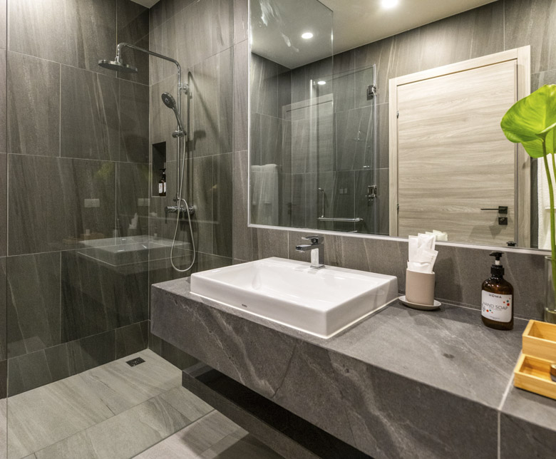 1BR Breeze 780 (1 of 6)
