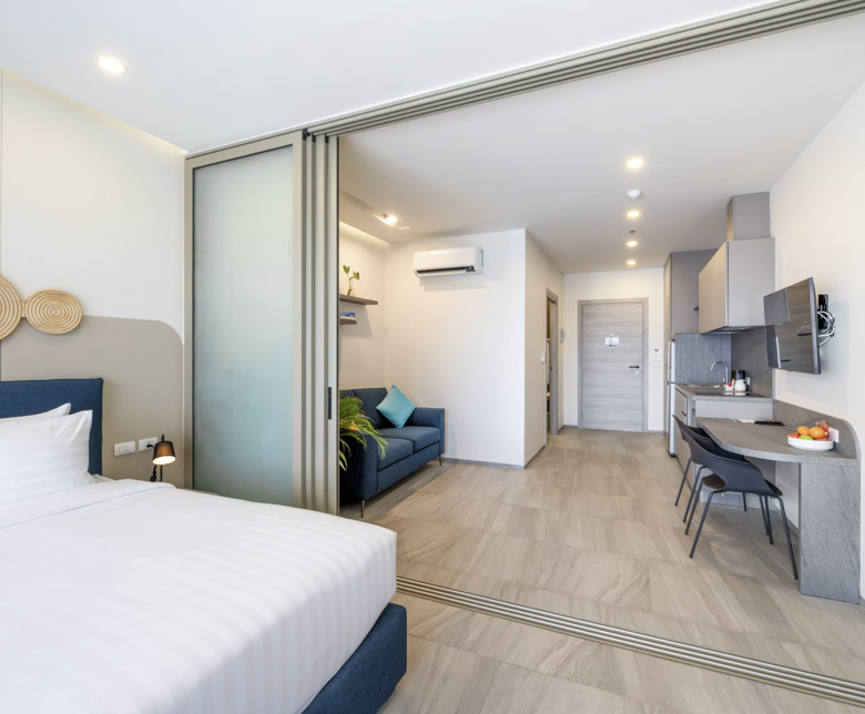 1BR Space City Virw 780 (3 of 8)