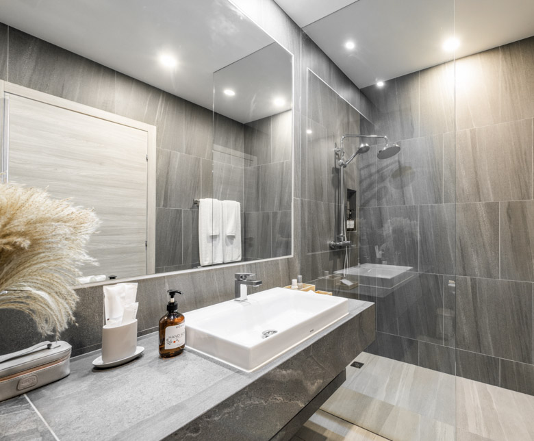 2BR Suite 780 (10 of 11)
